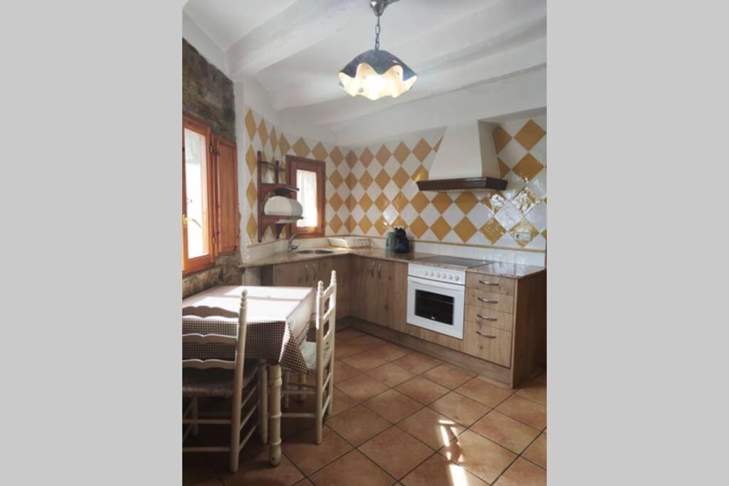 Hébergement de vacances Casa Escola *